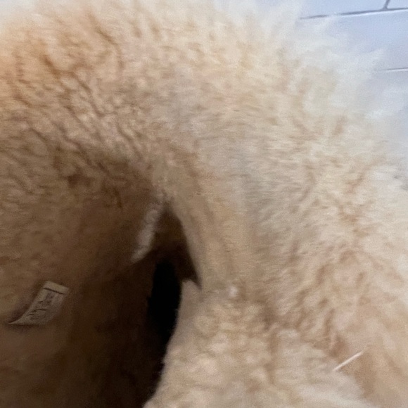 Ugg Bailey Button Boots Ladies size 10 - Picture 9 of 13